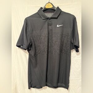 Nike Tiger Woods Collection Mens Medium Dri Fit Short Sleeve Polo.